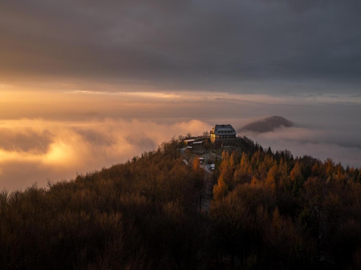 Hochwaldbaude Hotel Hain  Exterior photo